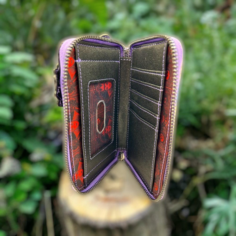 Loungefly Disney Villains Scene Evil Queen Zip Around Wallet - Picture 3 of 3